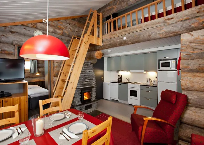 Club Yllaes And Daire *