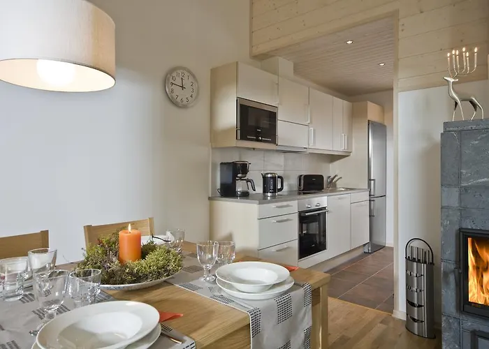 Club Yllaes And Daire *