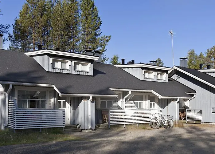 Club Yllaes And Daire *